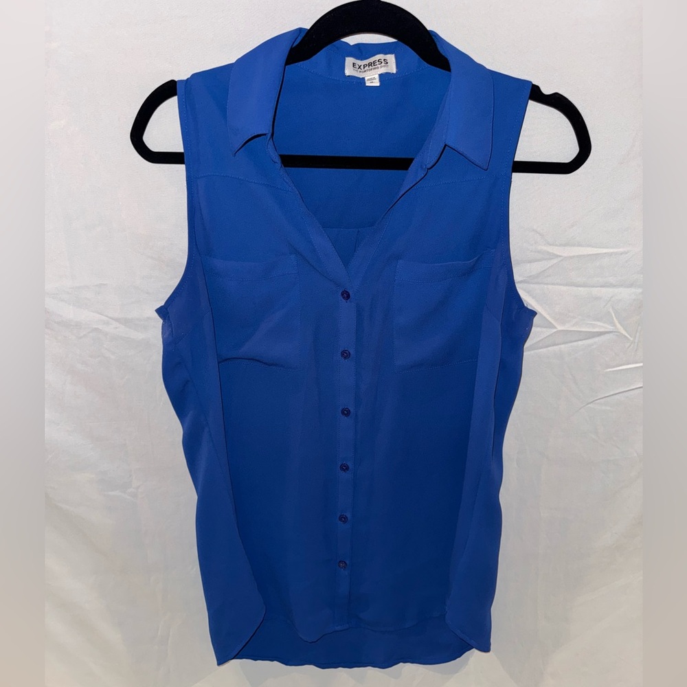 Sleeveless blue tank top